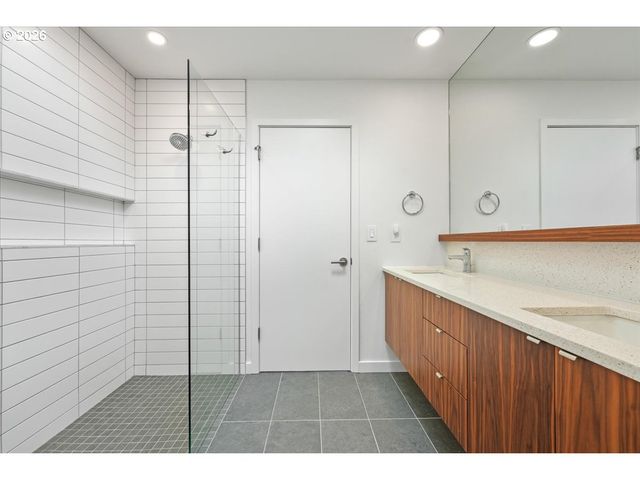 6342 Ne 33RD Ave A, Portland, OR 97211