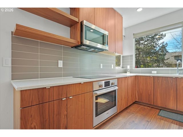 6342 Ne 33RD Ave A, Portland, OR 97211