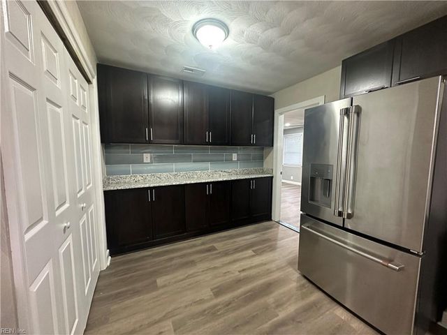 1329 Pineview AVE, Norfolk, VA 23503