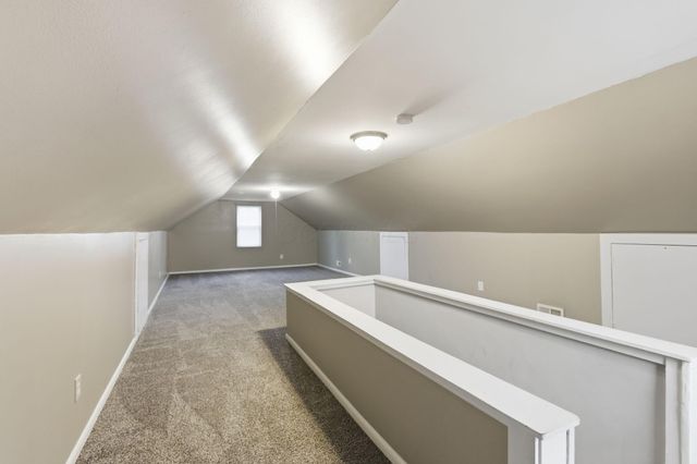 1080 Meadowdale Avenue, Columbus, OH 43219