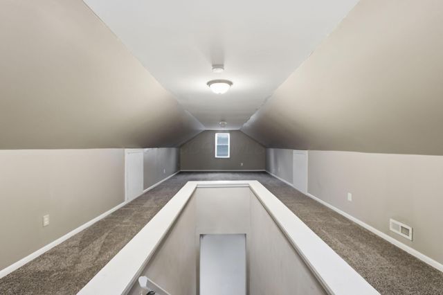 1080 Meadowdale Avenue, Columbus, OH 43219