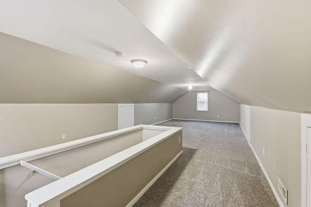 1080 Meadowdale Avenue, Columbus, OH 43219
