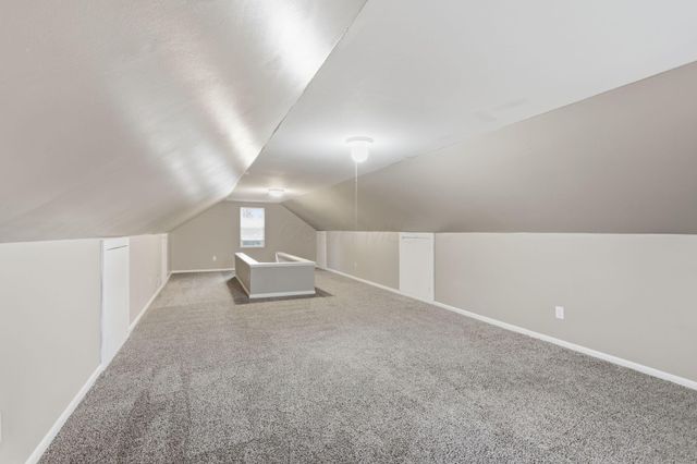 1080 Meadowdale Avenue, Columbus, OH 43219