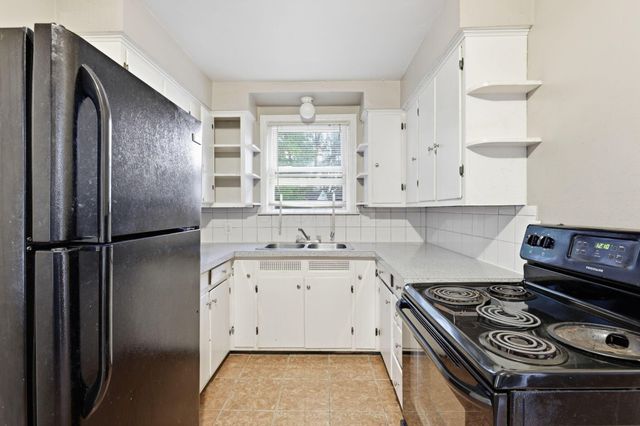 1080 Meadowdale Avenue, Columbus, OH 43219