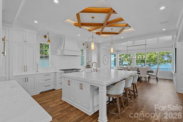 7861 Live Oaks Drive, Denver, NC 28037