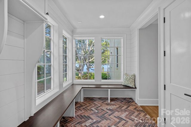7861 Live Oaks Drive, Denver, NC 28037