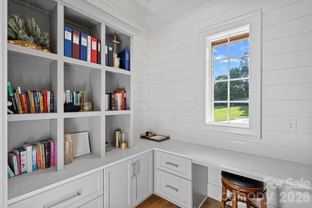 7861 Live Oaks Drive, Denver, NC 28037