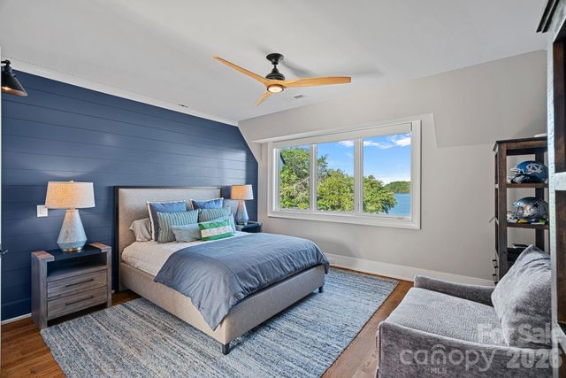 7861 Live Oaks Drive, Denver, NC 28037