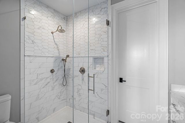 7861 Live Oaks Drive, Denver, NC 28037