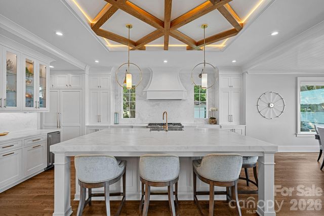 7861 Live Oaks Drive, Denver, NC 28037