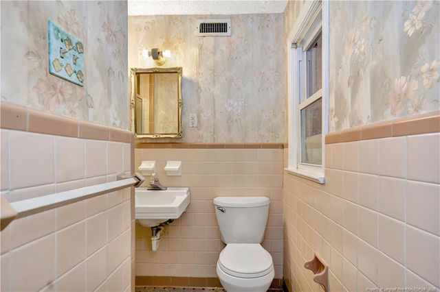 504 W 32nd Street, Lumberton, NC 28358