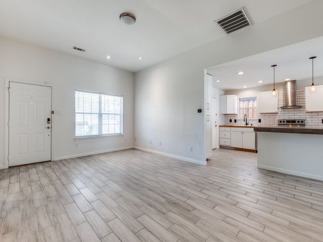 1951 Bayside Street, Dallas, TX 75212