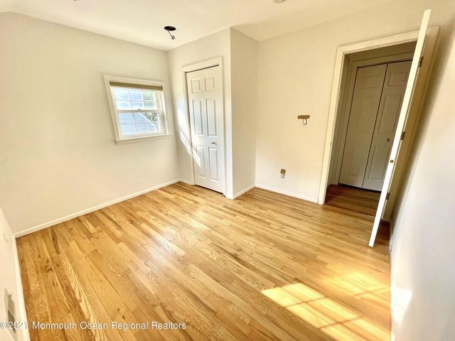 12 Branch Road, Oakhurst, NJ 07755