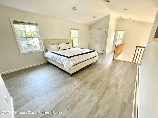 12 Branch Road, Oakhurst, NJ 07755