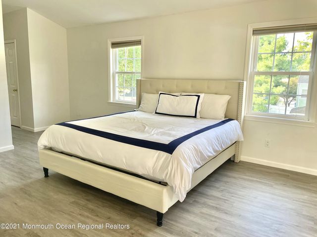 12 Branch Road, Oakhurst, NJ 07755