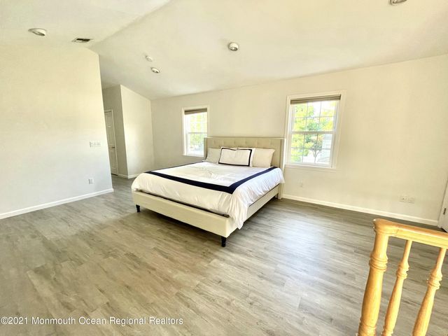 12 Branch Road, Oakhurst, NJ 07755