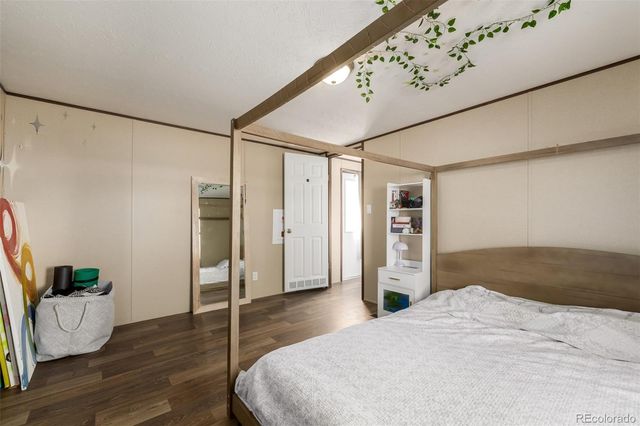 10 9th Avenue, Longmont, CO 80501