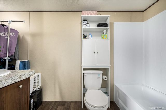 10 9th Avenue, Longmont, CO 80501