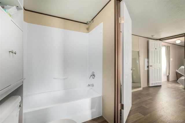 10 9th Avenue, Longmont, CO 80501