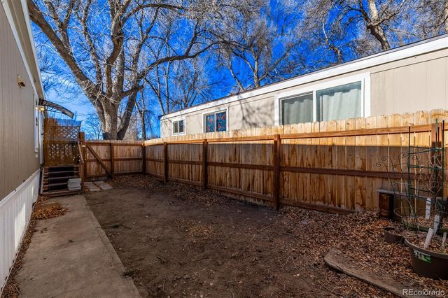 10 9th Avenue, Longmont, CO 80501