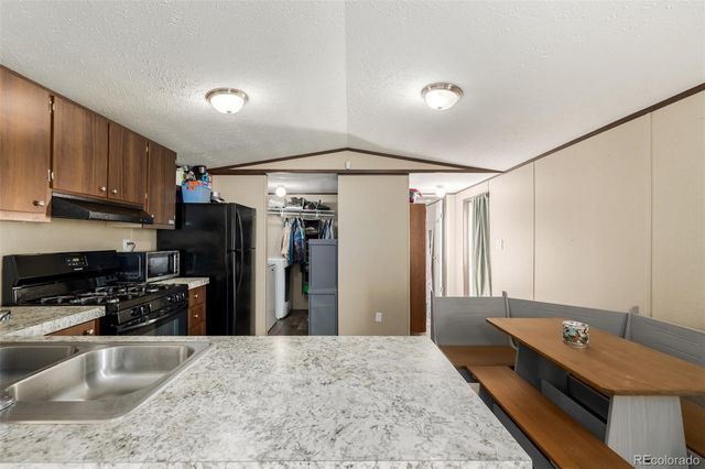 10 9th Avenue, Longmont, CO 80501