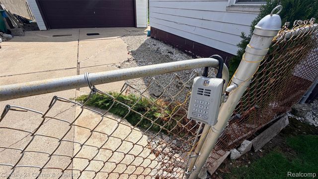 2208 Belton Street, Garden City, MI 48135