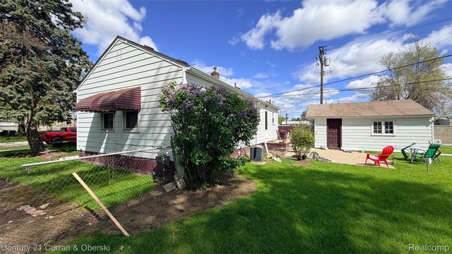 2208 Belton Street, Garden City, MI 48135
