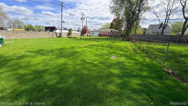 2208 Belton Street, Garden City, MI 48135
