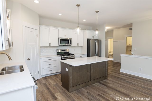 6623 Shoreside Court, Grand Rapids, MI 49548