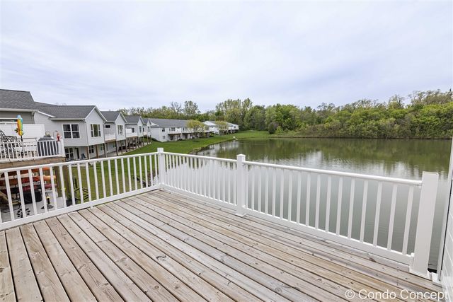 6623 Shoreside Court, Grand Rapids, MI 49548