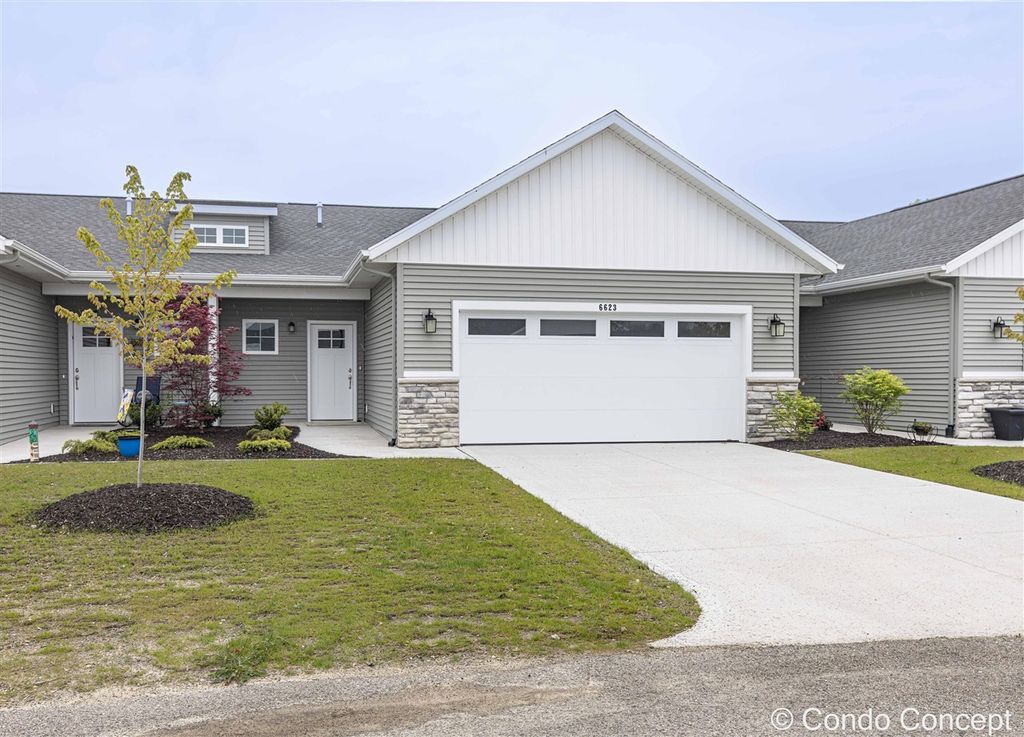 6623 Shoreside Court, Grand Rapids, MI 49548