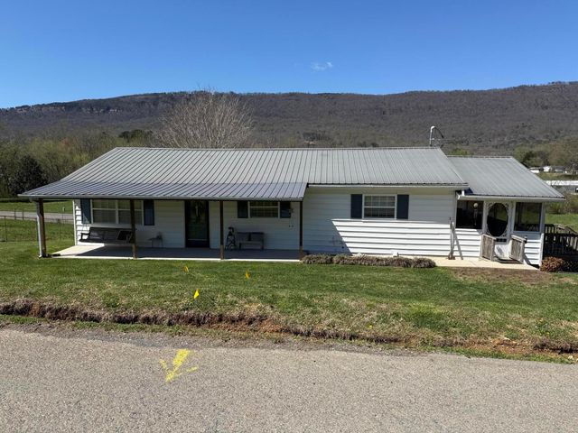 945 N Maple, Whitwell, TN 37397