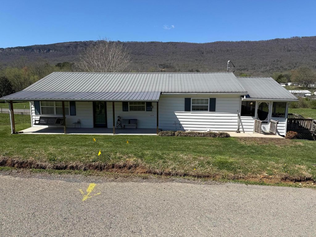 945 N Maple, Whitwell, TN 37397
