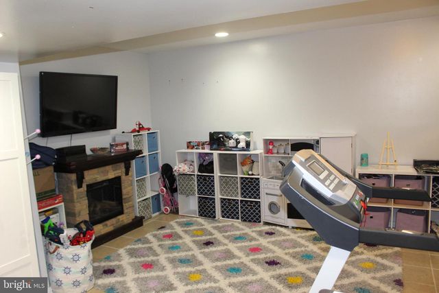 404 TANGER ST, Marietta, PA 17547