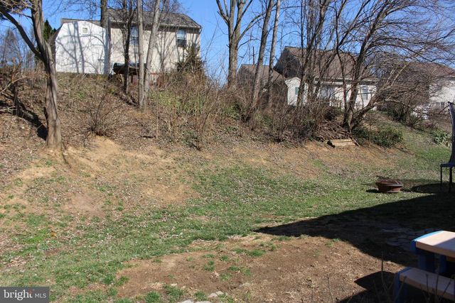 404 TANGER ST, Marietta, PA 17547