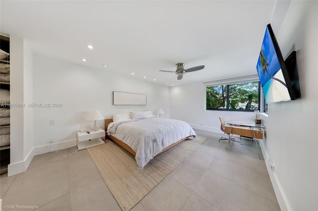 2815 Regatta Ave, Miami Beach, FL 33140