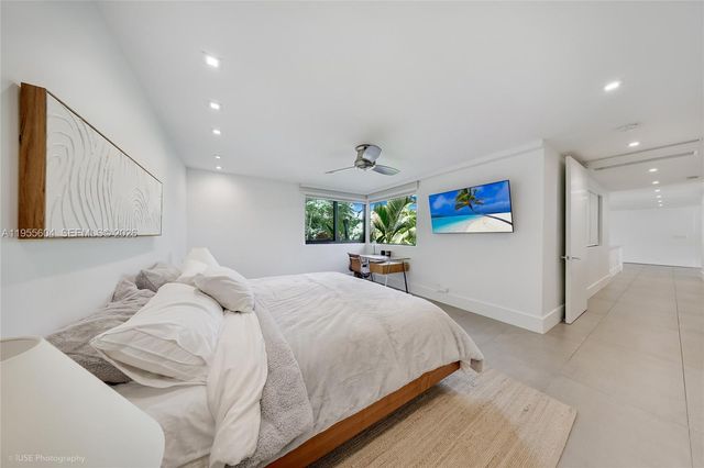 2815 Regatta Ave, Miami Beach, FL 33140