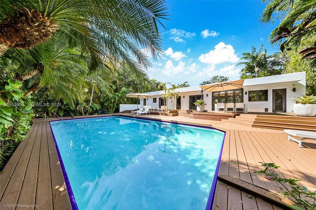 2815 Regatta Ave, Miami Beach, FL 33140