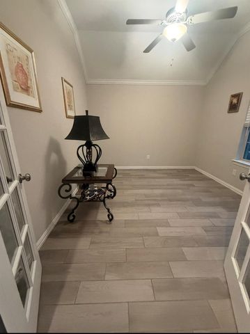 2136 Moss Creek Lane, Conroe, TX 77304