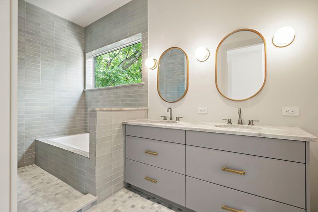 2109 Maple Ave, Austin, TX 78722