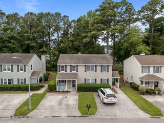 136 Lullwater Drive B, Wilmington, NC 28403