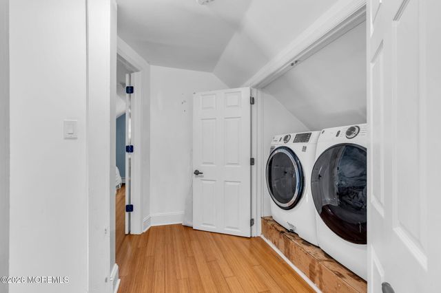 85 Roosevelt Circle E, Red Bank, NJ 07701