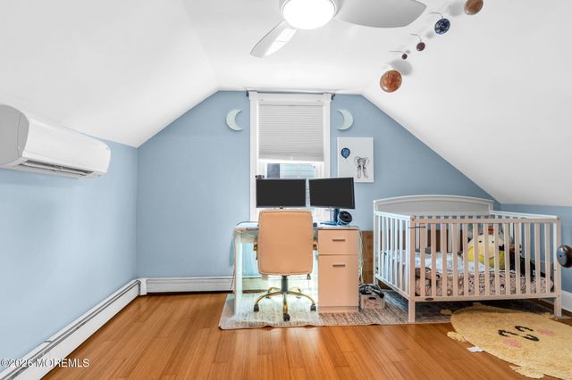 85 Roosevelt Circle E, Red Bank, NJ 07701