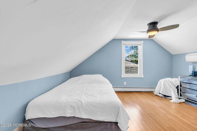 85 Roosevelt Circle E, Red Bank, NJ 07701