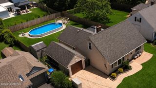 85 Roosevelt Circle E, Red Bank, NJ 07701