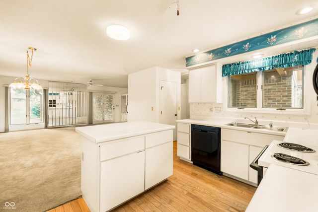 1910 Summer Place, Anderson, IN 46012