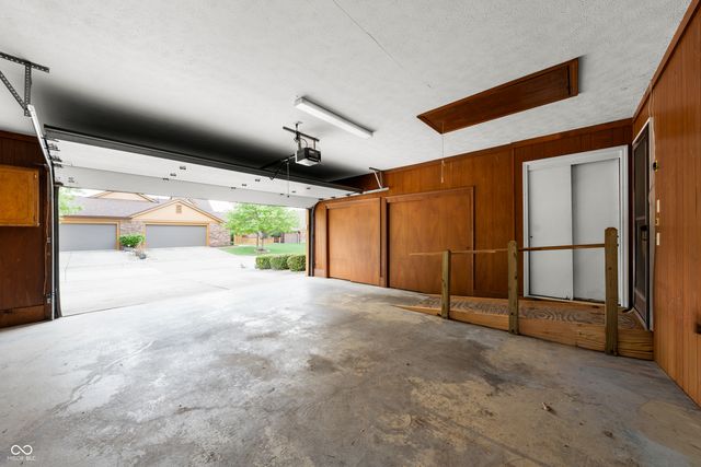 1910 Summer Place, Anderson, IN 46012