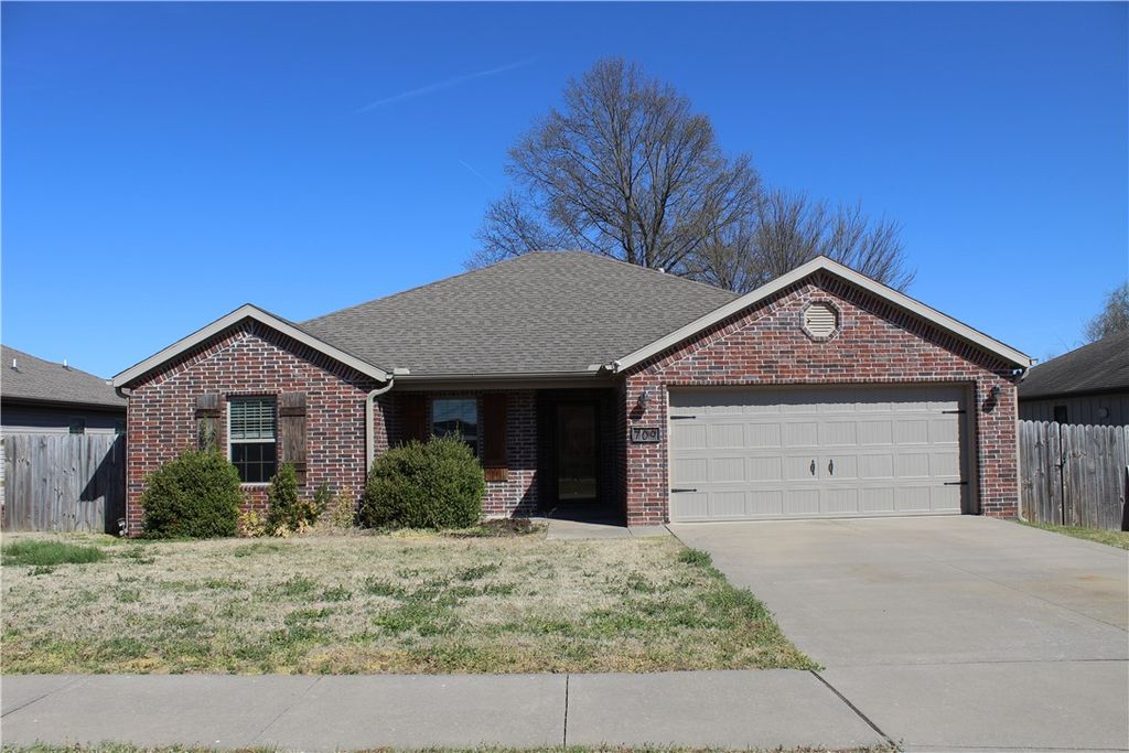 709 Olivia Lane, Centerton, AR 72719