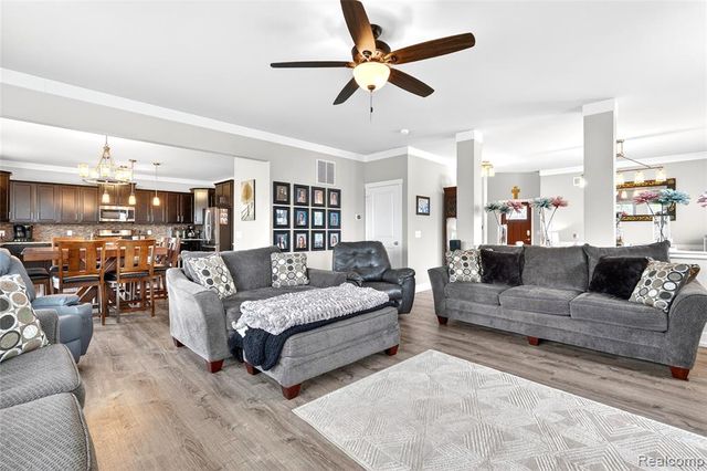 16543 Bedington Drive, Linden, MI 48451