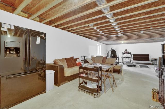 16543 Bedington Drive, Linden, MI 48451